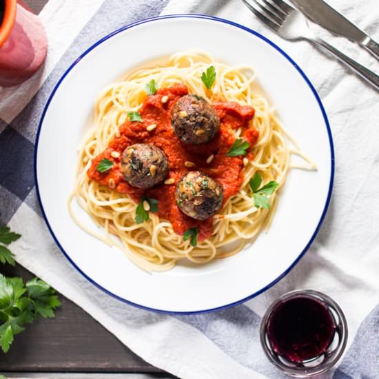 Mediterranean vegan meatballs