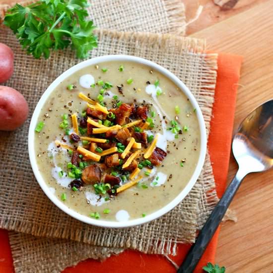 Vegan Loaded Baked Potato Soup