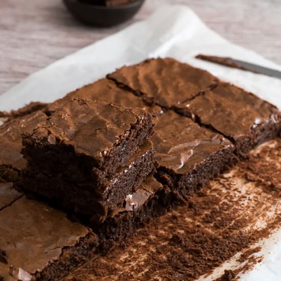 Best Ever Brownies {Quick & Easy}
