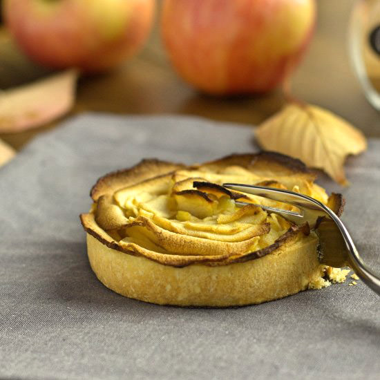Apple Tart to Survive Autumn