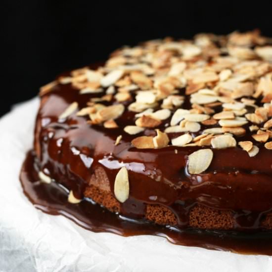 Apple Cake With Salted Caramel