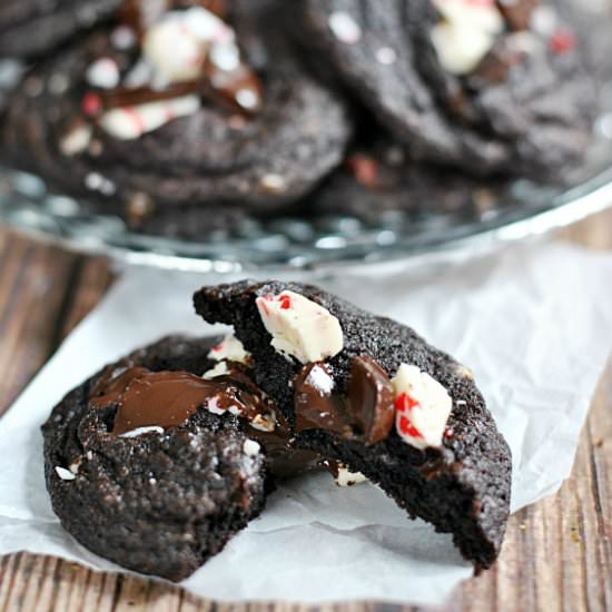 Peppermint Bark Pudding Cookies