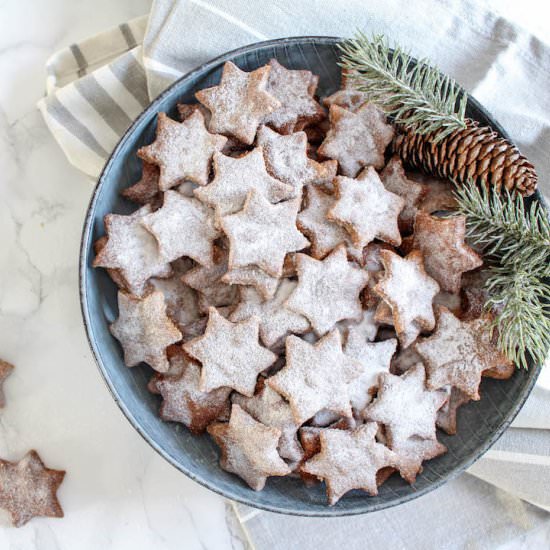 Healthy Almond-Cinnamon Xmas Stars