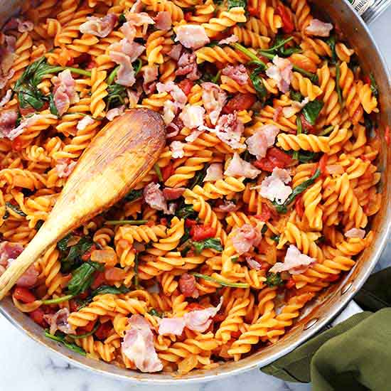 One Skillet BLT Pasta