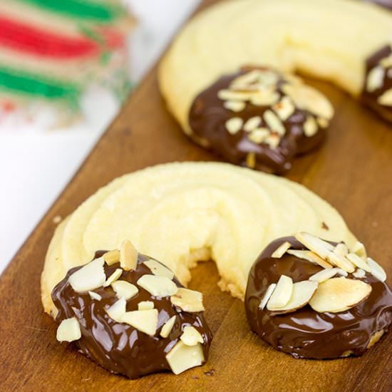 Chocolate Almond Horseshoe Cookies