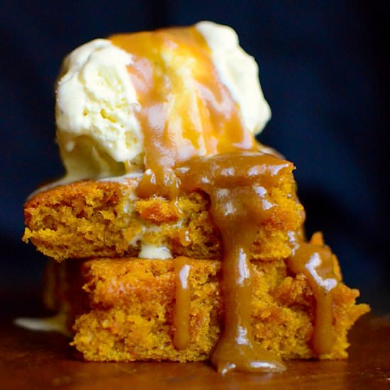 Pumpkin Cake With Toffee Sauce