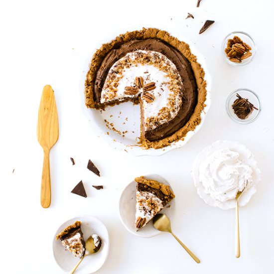 Vegan Gingersnap Chocolate Pie