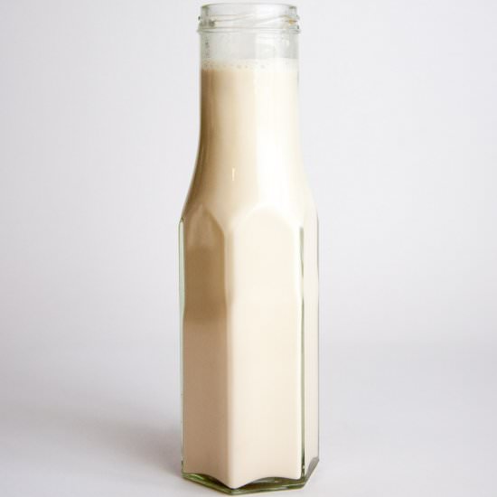 Date-Sweetened Hazelnut Milk