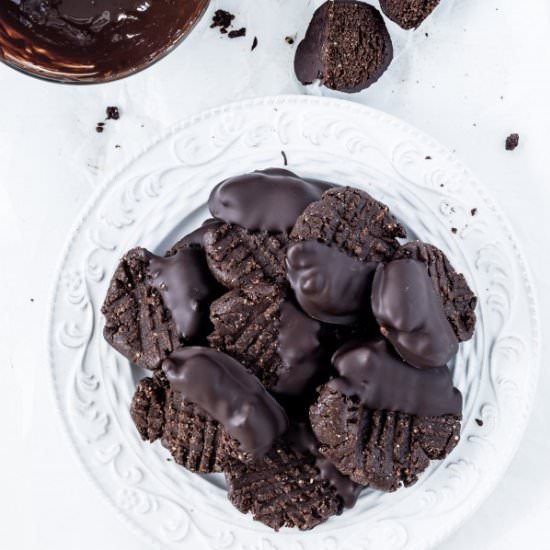 No Bake Chocolate Almond Cookies