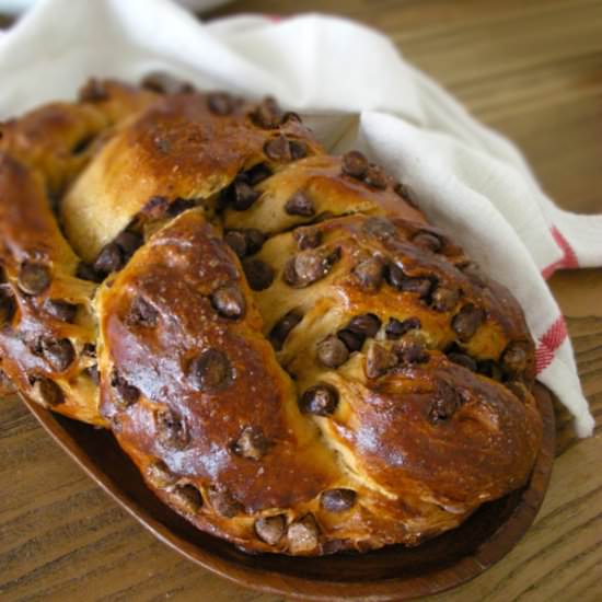 Cinnamon Chocolate Chip Challah