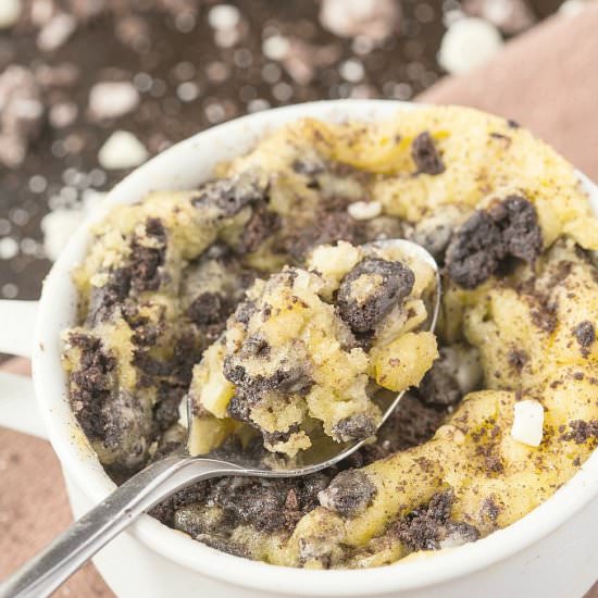 One Minute Cookies and Cream Cake