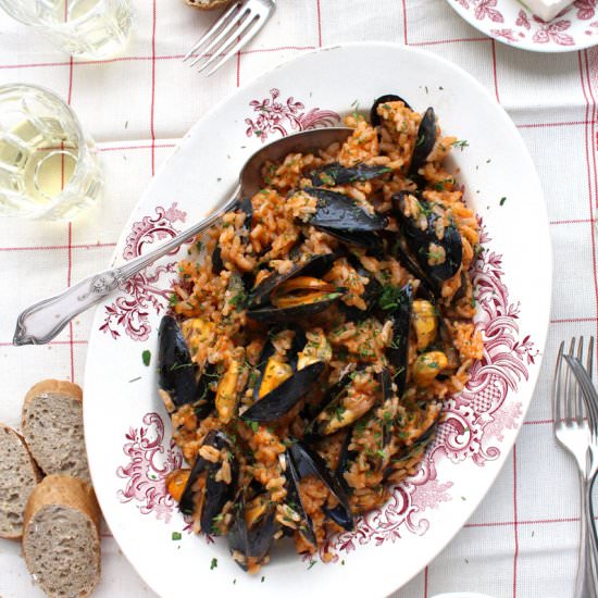 Greek mussel pilaf (Midopilafo)
