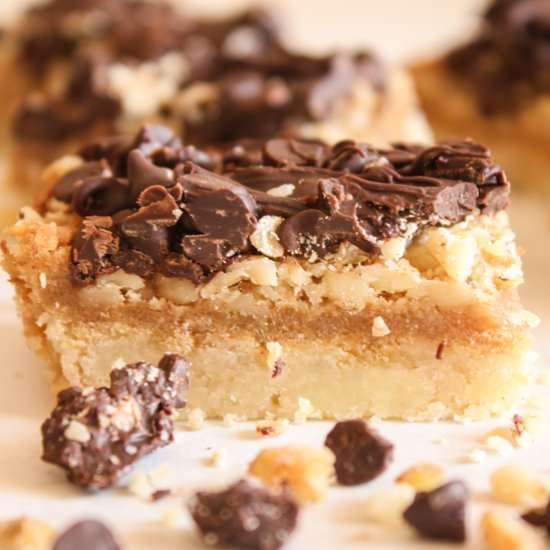 Turtle Cookie Bars