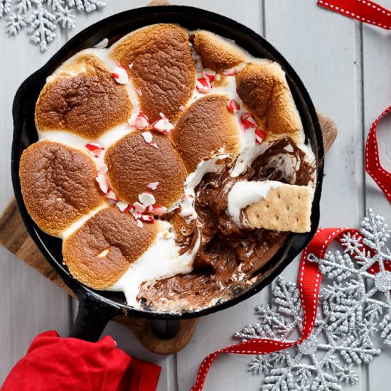 Candy Cane Christmas S’mores Dip