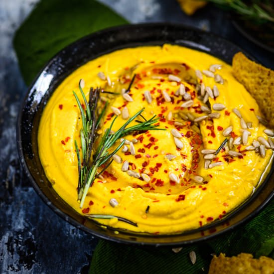 Roasted Garlic Pumpkin Hummus