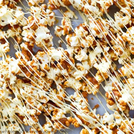 Gingerbread Caramel Popcorn
