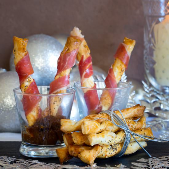 Dried Figs Chutney with Ham Sticks