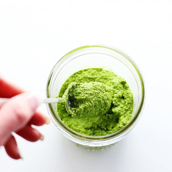 Easy Spinach Walnut Pesto