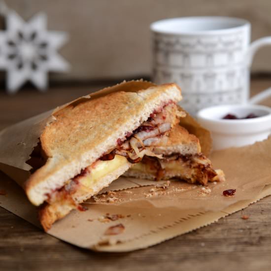 Brie, Cranberry & Onion Sandwich