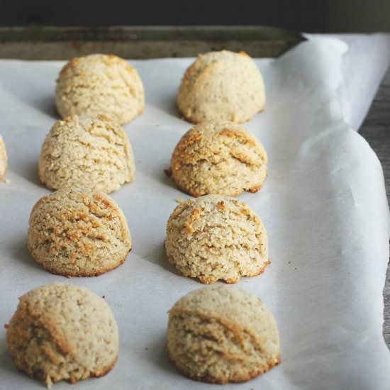 Hazelnut Macaroons