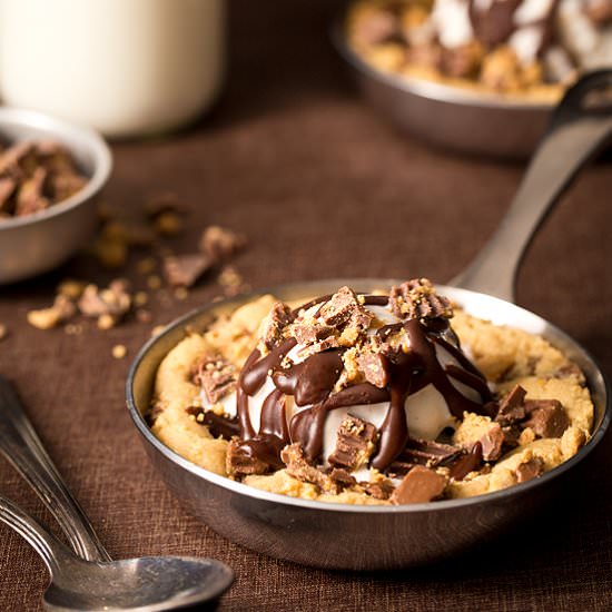 Peanut Butter Cup Skillet Cookies