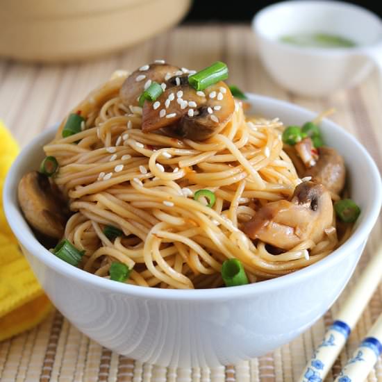 Sesame Chili Mushroom Noodles
