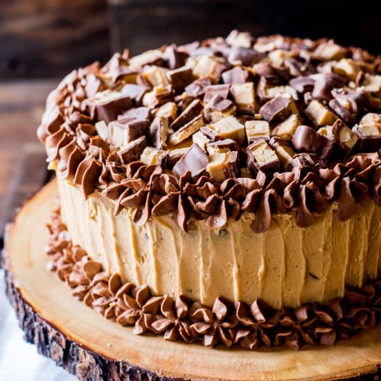 Peanut Butter Snickers Cake