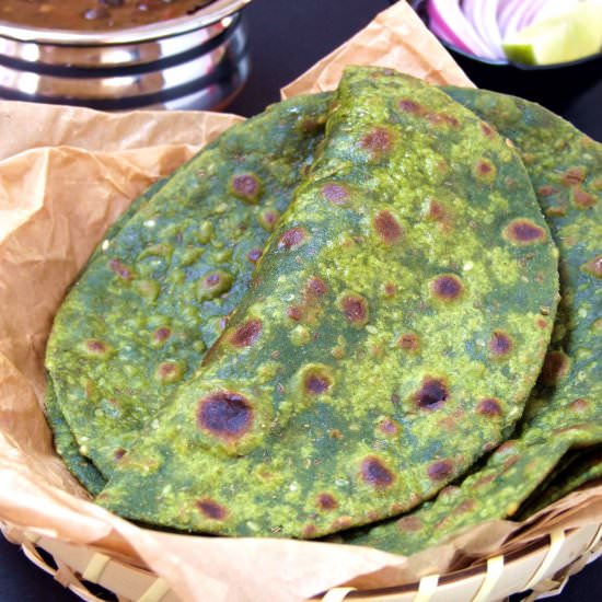 Spinach Paratha (Palak Paratha)