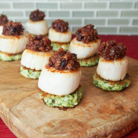 Scallops with cranberry bacon jam