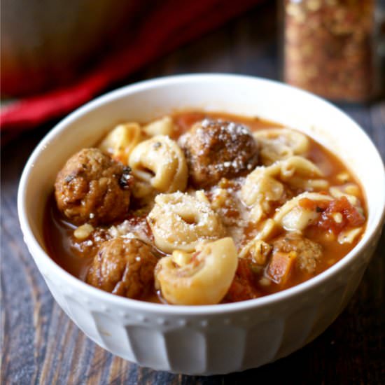 Easy Italian Tortellini Soup