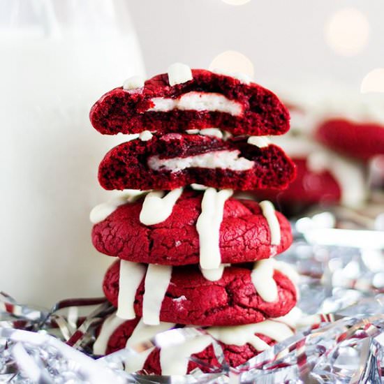 Red Velvet Cheesecake Cookies
