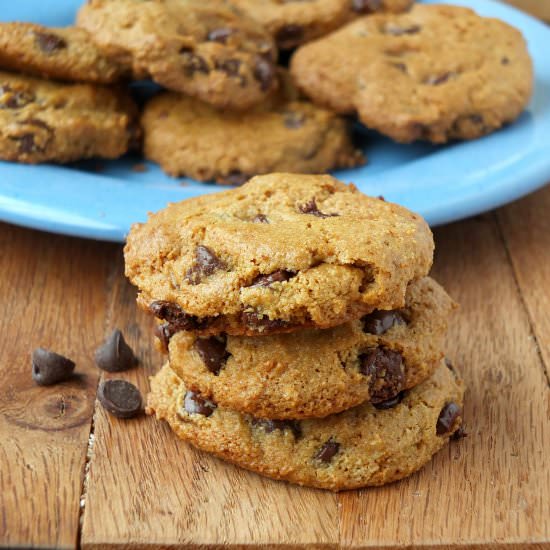 Almond Flour Chocolate Chip Cookies