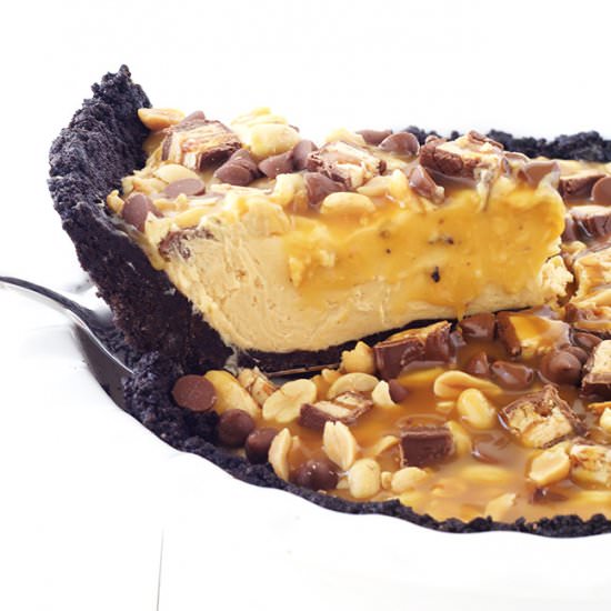 Snickers Peanut Butter Oreo Pie