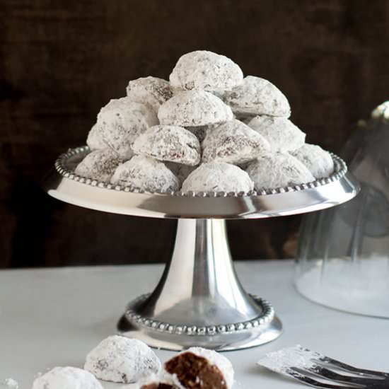 Minty Cocoa Snowballs