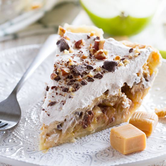 Taffy Apple Cheesecake Pie
