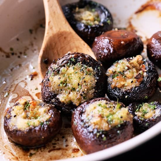 Easy Roasted Garlic Butter Mushroom