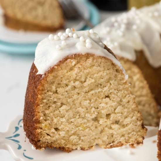 Sparkling Apple Cider Bundt Cake