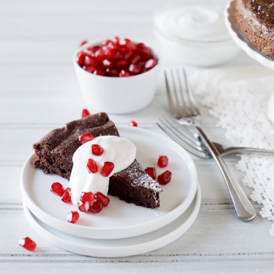 Easy Flourless Chocolate Cake