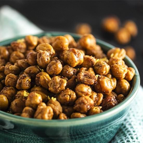 Spiced Dry Roasted Chickpeas