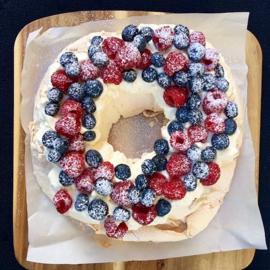 Christmas Pavlova Wreath