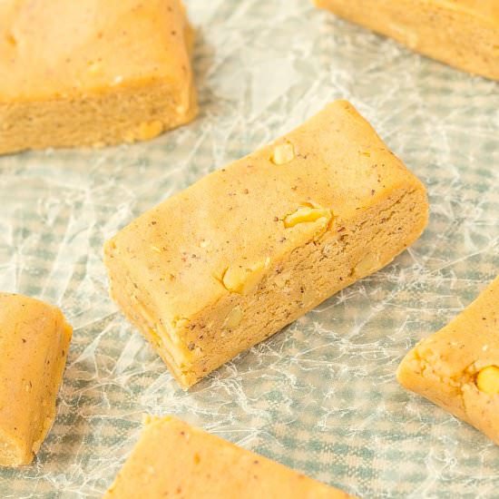No Bake Banana Bread Bars