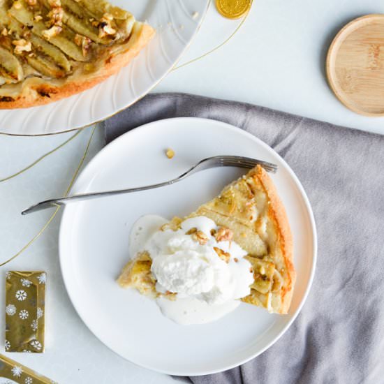 Maple banana pizza with ricotta