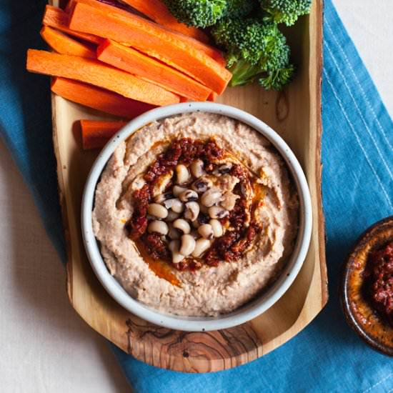 Spicy Black-Eyed Pea Hummus
