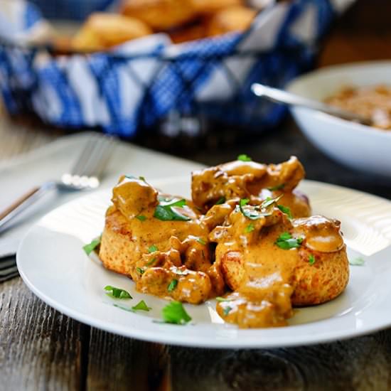 Chipotle Cheddar Biscuits & Gravy
