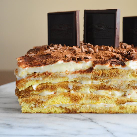 Tiramisu Cake