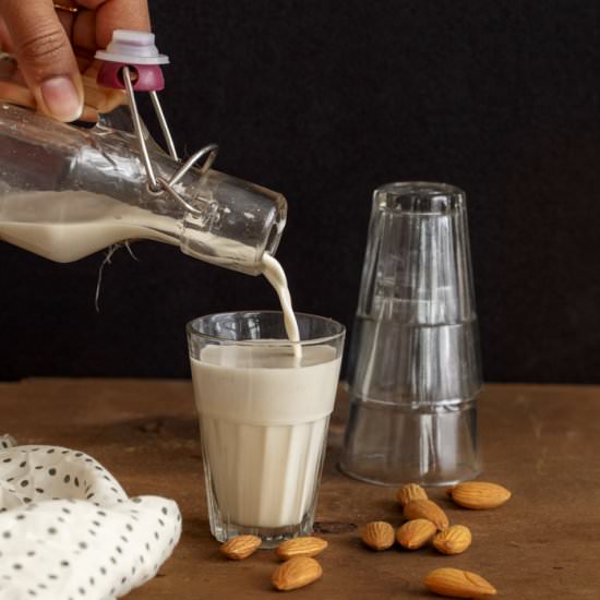 How to make Almond Milk at Home