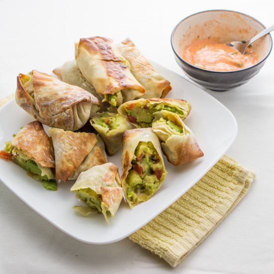 Avocado Egg Rolls with Sriracha Dip