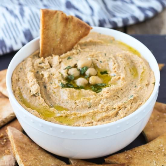 Easy Basil Hummus