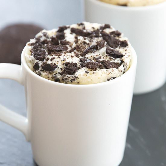 Skinny Cookies and Cream Mug Cake