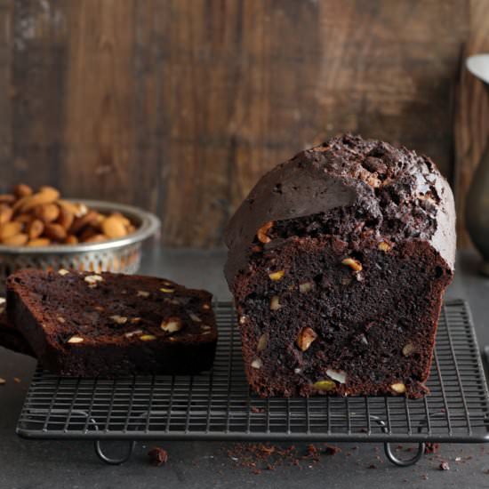 Chocolate and nut cake